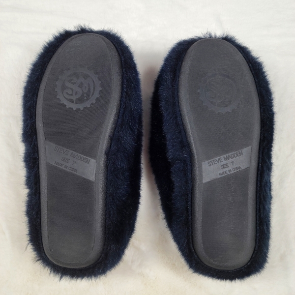Steve Madden size 7 dark navy fluffy slippers NWOT - Picture 3 of 3